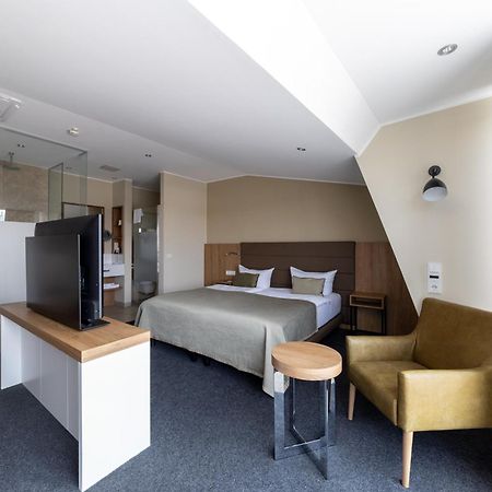 Hotel Ross ชไวน์ฟอร์ท ภายนอก รูปภาพ