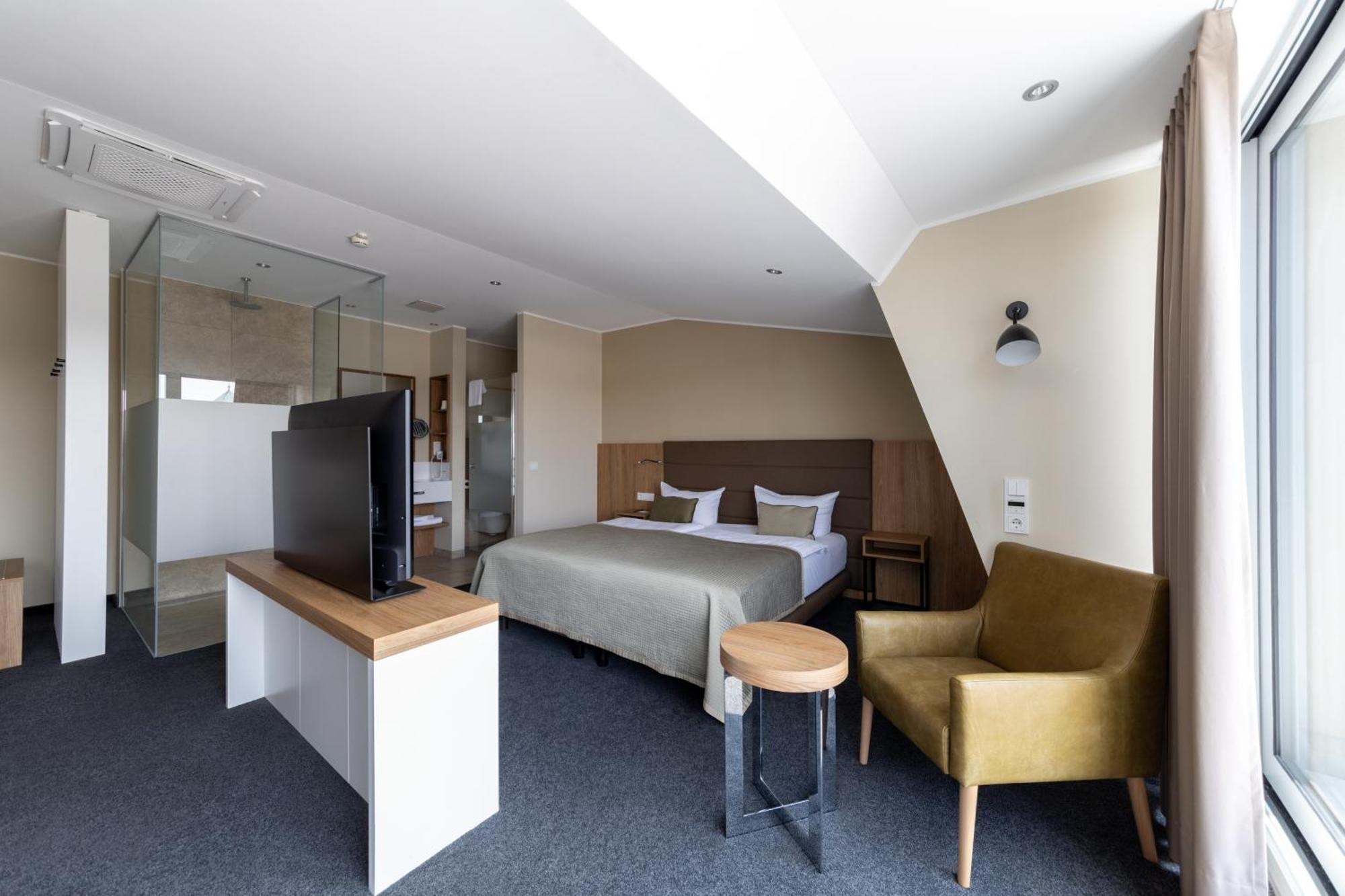 Hotel Ross ชไวน์ฟอร์ท ภายนอก รูปภาพ